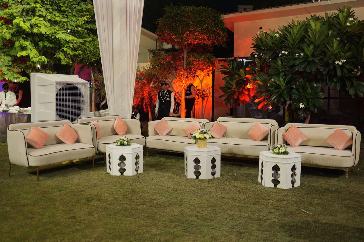 Catering Services in GAMMA II, Greater Noida
